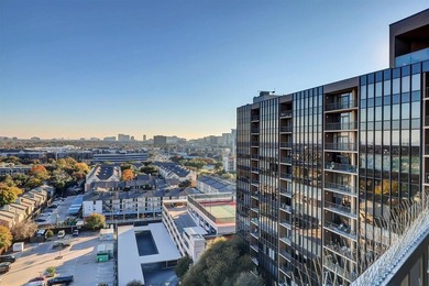 LUXURY REDEFINED Welcome to Unit 1315 where sophisticated living