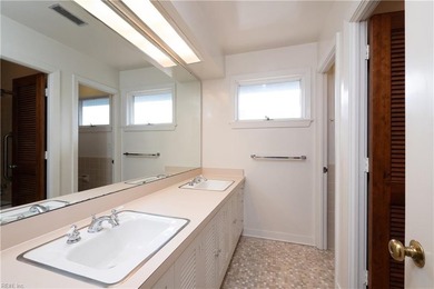 Classic circa 1968 oceanfront residence sited on a prime 50' x - photo 22