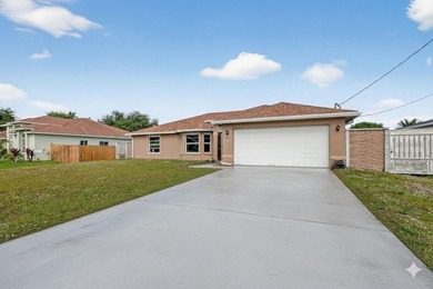 Welcome to this beautifully maintained home offering 3 bedrooms - photo 2