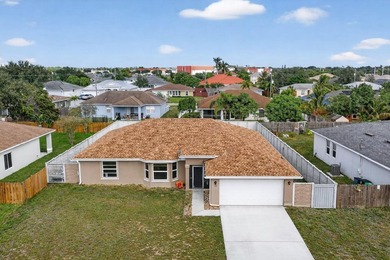 Welcome to this beautifully maintained home offering 3 bedrooms - photo 3