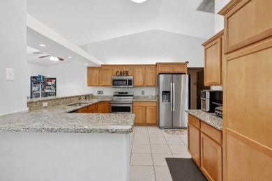 Welcome to this beautifully maintained home offering 3 bedrooms - photo 9