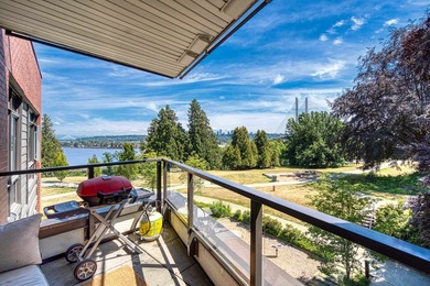Welcome to The Lookout at Victoria Hill. This 2 bedroom + den, 2 - photo 31