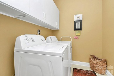 Discover refined living in this elegant full brick home on 3rd - photo 35
