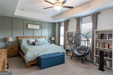 Beautifully maintained and move-in ready, this 4-bedroom, 2 - photo 5