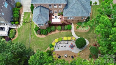Discover refined living in this elegant full brick home on 3rd - photo 36