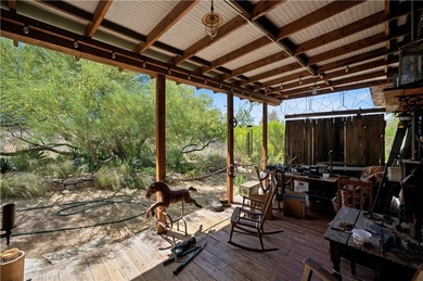 THIS HOME IS A LITTLE OASIS IN THE MIDDLE OF KINGMAN, IT IS - photo 44