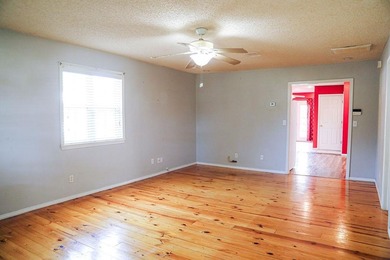 This is a very nice home on a nice quiet street in Cordell