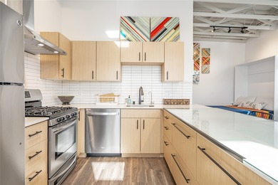 Corner unit with a wraparound balcony and mountain views in