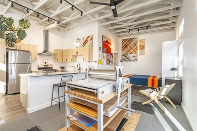 Corner unit with a wraparound balcony and mountain views in