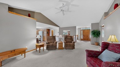 Welcome home to this beautifully maintained 3-bedroom home - photo 20