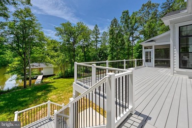 BRAND NEW COMPLETED 5-BEDROOM WATERFRONT HOME INCLUDING A NEW - photo 29