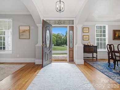 Welcome to this meticulously maintained home in Providence - photo 3