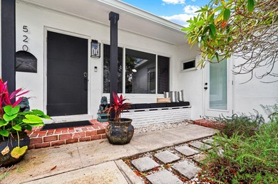 Beautifully updated 4/2 pool home in North Palm Beach. New metal - photo 3