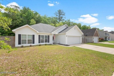 Don't miss this beautifully maintained, move-in ready home - photo 1
