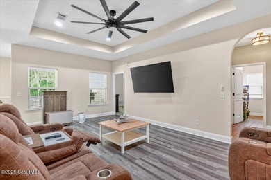 Don't miss this beautifully maintained, move-in ready home - photo 4