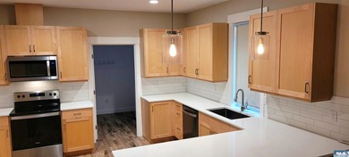 SELLER IS OFFERING FIVE THOUSAND DOLLARS TOWARD BUYERS CLOSING - photo 6