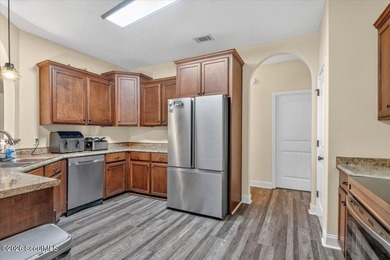 Don't miss this beautifully maintained, move-in ready home - photo 7
