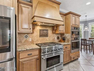 Immaculate and beautifully appointed, this luxury residence - photo 7