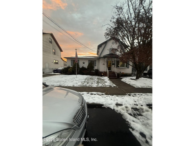 WELL MAINTAINED ONE FAMILY HOME FEATURING A DESIRABLE FIRST - photo 2