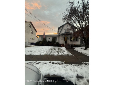 WELL MAINTAINED ONE FAMILY HOME FEATURING A DESIRABLE FIRST - photo 3