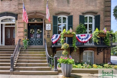 This classic Savannah gray brick townhome, located in the heart - photo 5