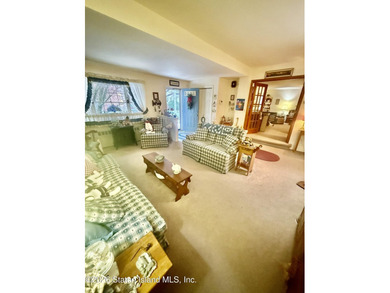 WELL MAINTAINED ONE FAMILY HOME FEATURING A DESIRABLE FIRST - photo 6