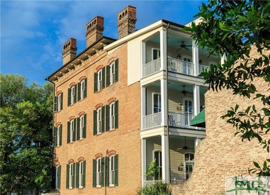 This classic Savannah gray brick townhome, located in the heart - photo 7