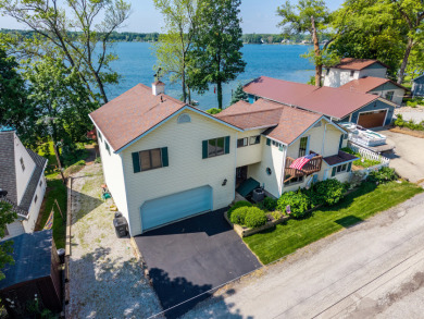 Lake Home For Sale in Wolcottville, Indiana