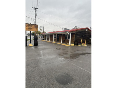 Kentucky River Commercial For Sale in Irvine Kentucky