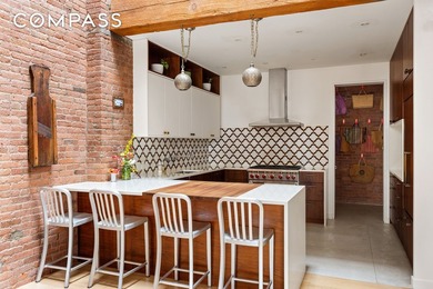 One word Exceptional A home of this caliber is extraordinarily - photo 3