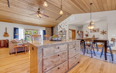 Stunning Lake Almanor West Home with Exceptional Features - photo 10