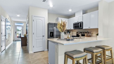 King Lake Townhome/Townhouse For Sale in Wesley Chapel Florida