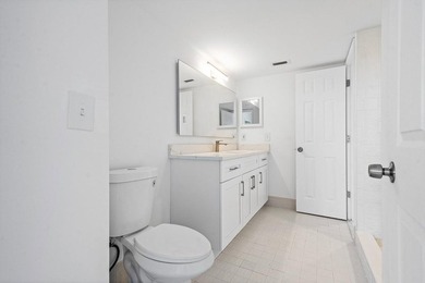 Discover the pinnacle of comfort and sophistication in this - photo 11
