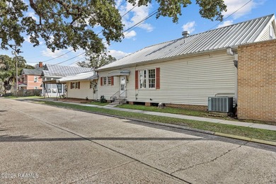 Welcome to this exceptional multi-use property located on a - photo 4