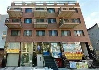 Beautiful and spacious 2 bedrooms condo in the heart of Sunset - photo 1