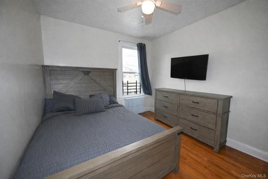 MOVE RIGHT INTO THIS WELL MAINTAINED 2 FAMILY SEMI-ATTACHED HOME - photo 27