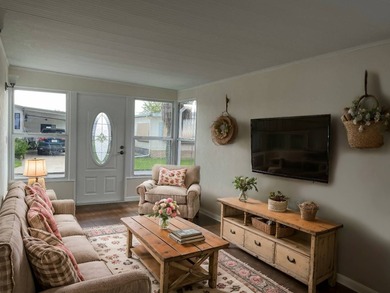 Caloosahatchee River Home For Sale in North Fort Myers Florida