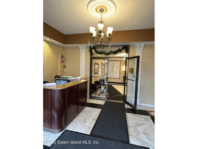 Discover this beautifully updated 2 bedroom, 2 bathroom with a - photo 3