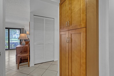 Beautifully upgraded corner unit with stunning lake views from - photo 13
