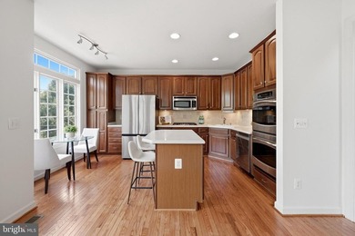 Prime End-Unit in the Prestigious Bear Creek Section of River - photo 16