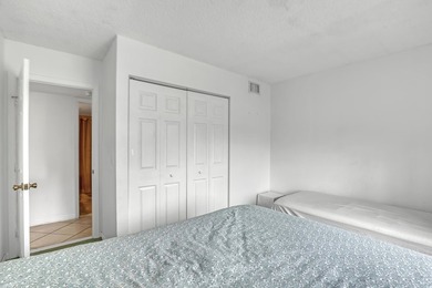 Beautifully upgraded corner unit with stunning lake views from - photo 20
