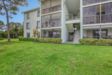 Beautifully upgraded corner unit with stunning lake views from - photo 24