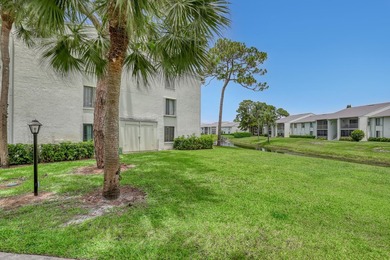 Beautifully upgraded corner unit with stunning lake views from - photo 27