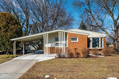 Lake Saint Clair Home For Sale in Saint Clair Shores Michigan