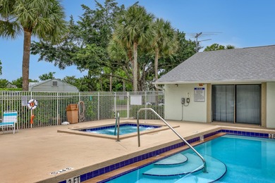 Beautifully upgraded corner unit with stunning lake views from - photo 32