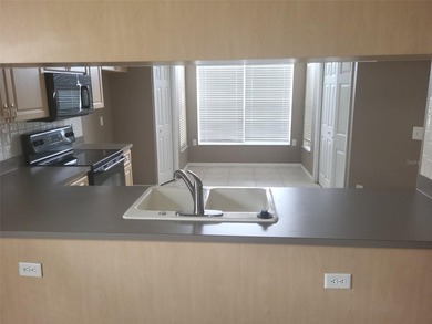 Delightful 3 bedroom, 2 bath home, 2 car garage in the desired - photo 5