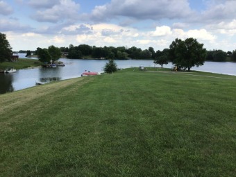 Little Swan Lake Lot For Sale in Avon Illinois
