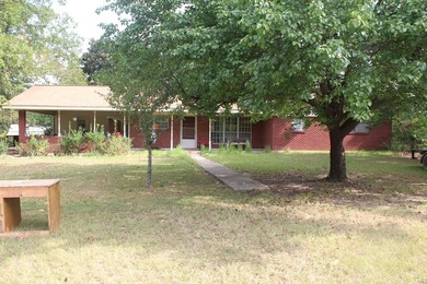 (private lake, pond, creek) Home For Sale in Hope Arkansas