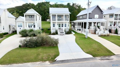 Lake Home For Sale in Guntersville, Alabama