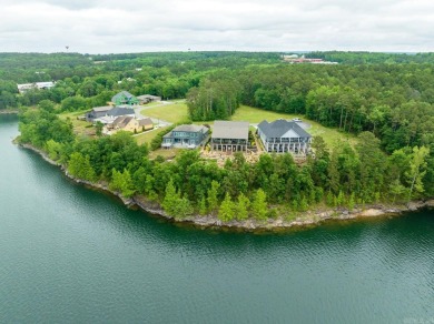 Vacant level lot in the gated and very private Wisdom Pointe - photo 8